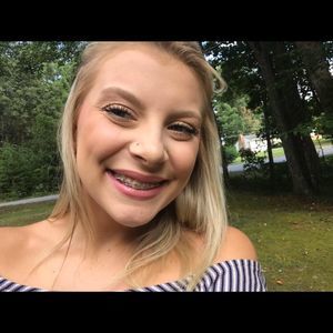 Meet your Posher, Allison